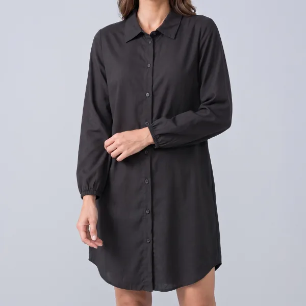 Chemise Viscolinho Manga Longa, cor Preto, caimento de perto