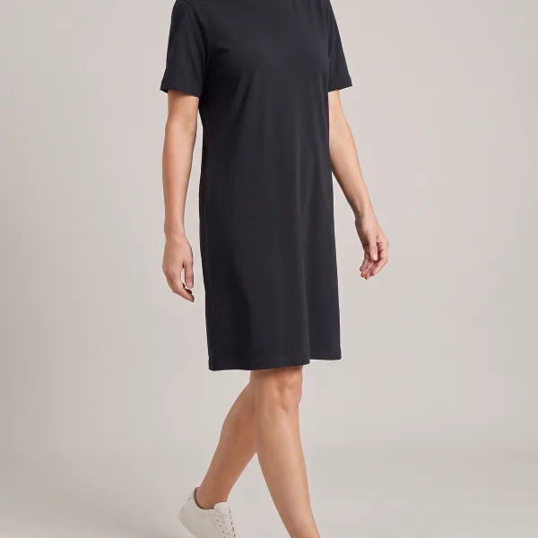 Vestido T-shirt, cor Preto, caimento de perto
